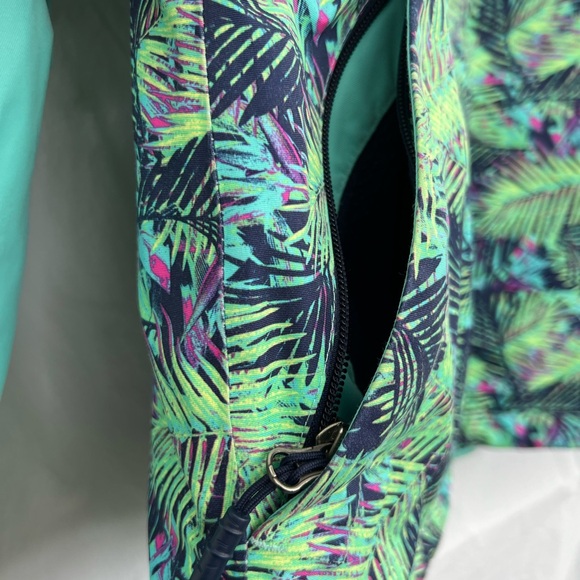 North Face Ricas Hyvent insulated ski/ snowboard jacket, women’s medium - Picture 8 of 15